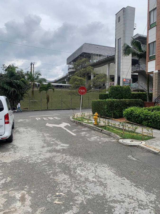 Hermoso Apartamento Cerca Al Metro * Medellín